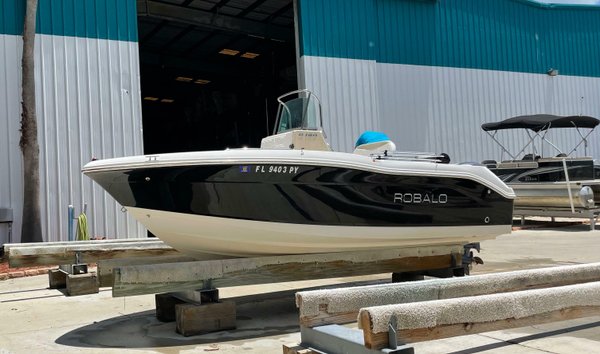 Robalo R180 Center Console (12177746)