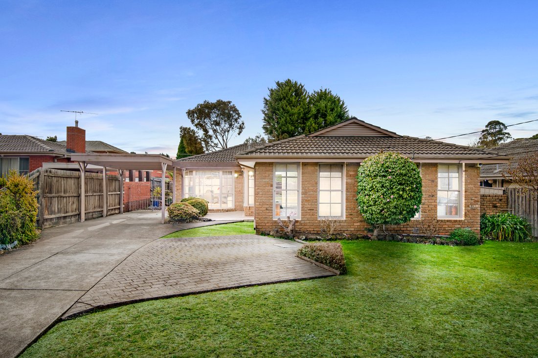 Single Family Mount Waverley In Mount Waverley, Victoria, Australia For