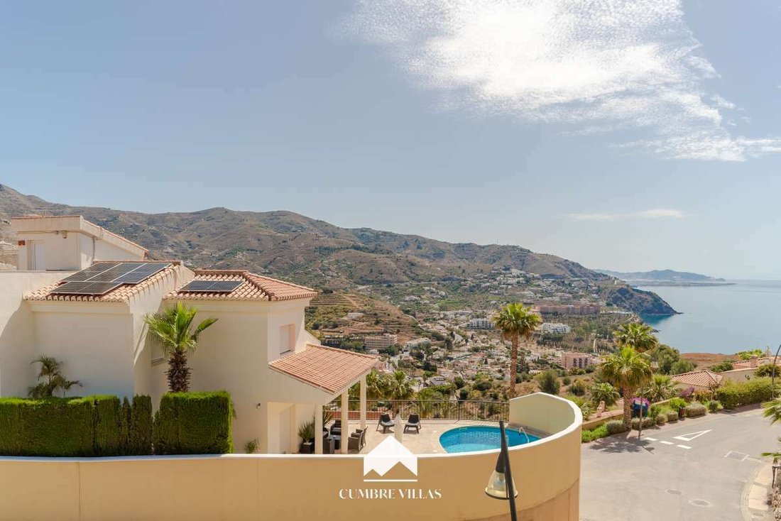 Almuñécar Villa In Almuñécar, Andalusia, Spain For Sale (12105661)