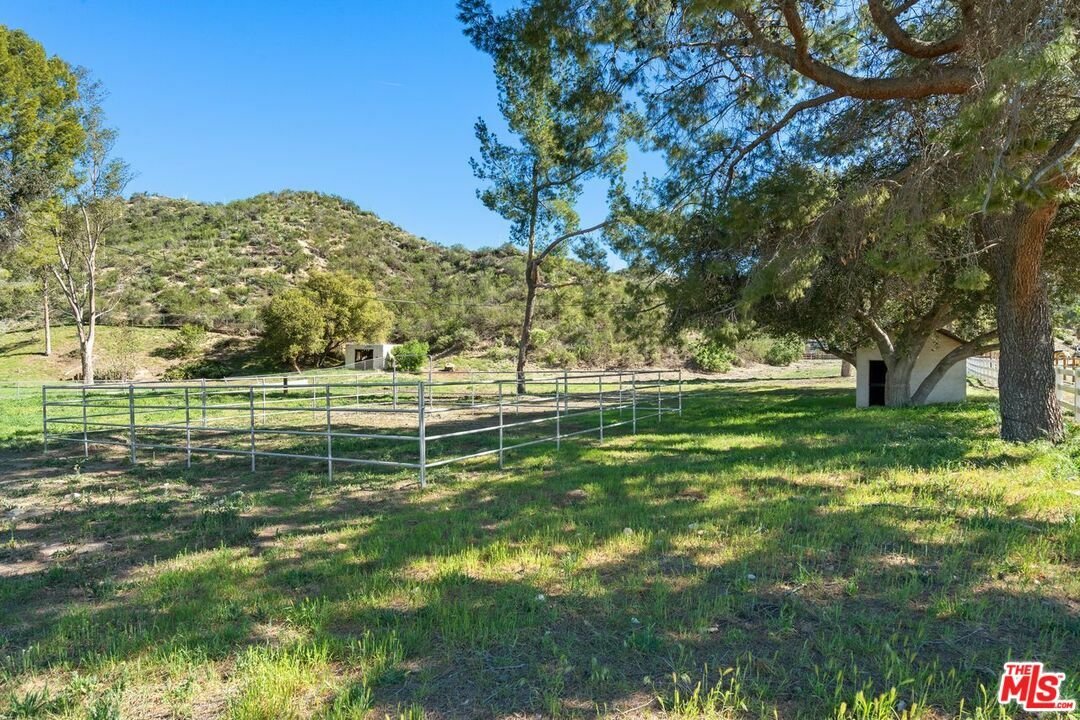 Land in Santa Clarita, California, United States 5 - 12184694