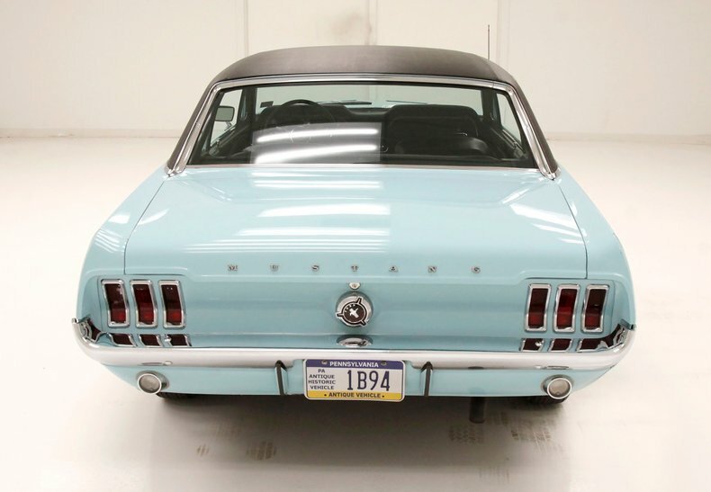 Sedan in Morgantown, Pennsylvania, United States 4 - 12185180