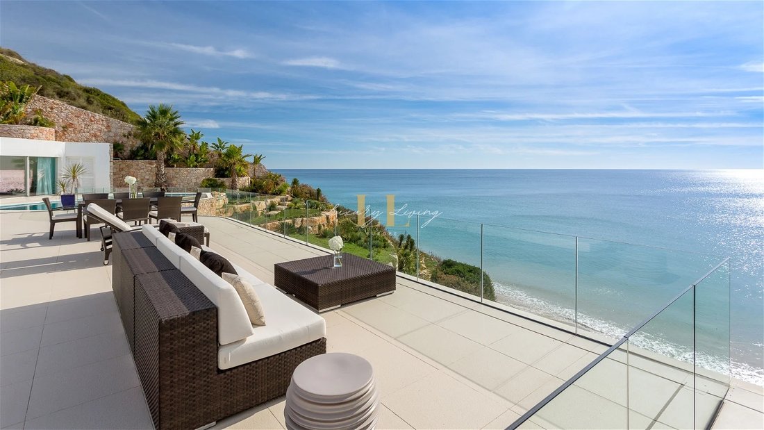 Villa Amelas In Salema, Algarve, Portugal For Rent (12187126)