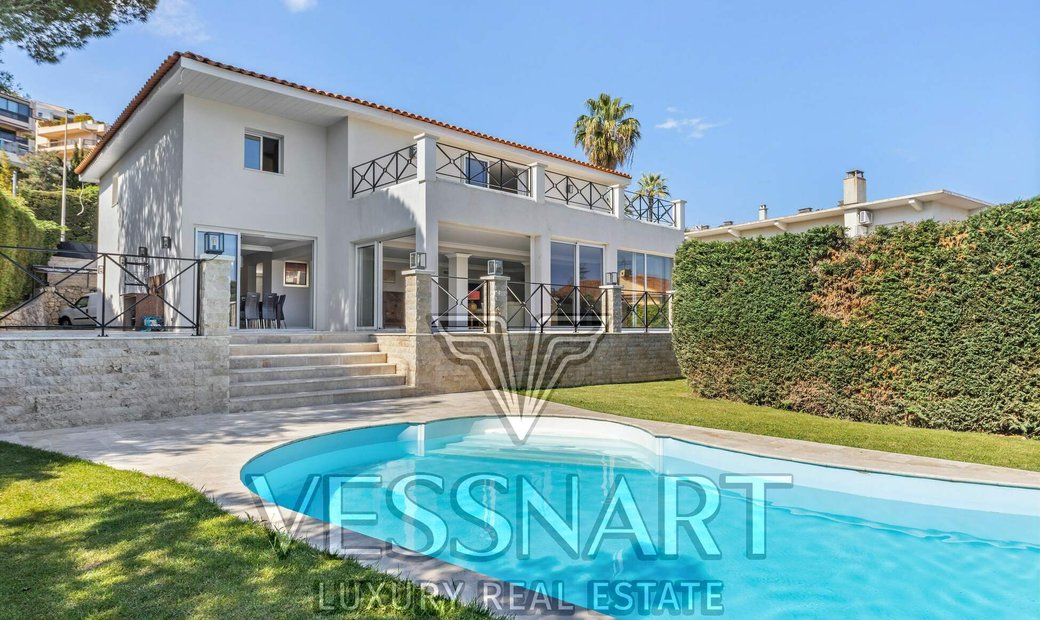 Excellent Villa With A Brand New In Cannes, Provence Alpes Côte D'azur ...