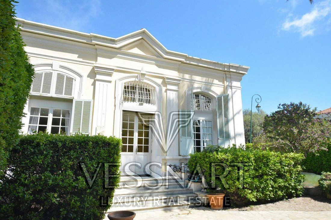 Villa in Les Cougoulins-Rastines, Antibes, France 3 - 12189187