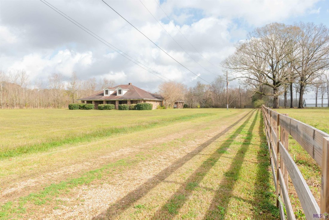 4 Bedrooms Single Family Detached In Central, Louisiana, United States