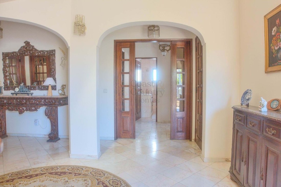 Villa in Loule (Sao Clemente), Algarve, Portugal 5 - 12189622