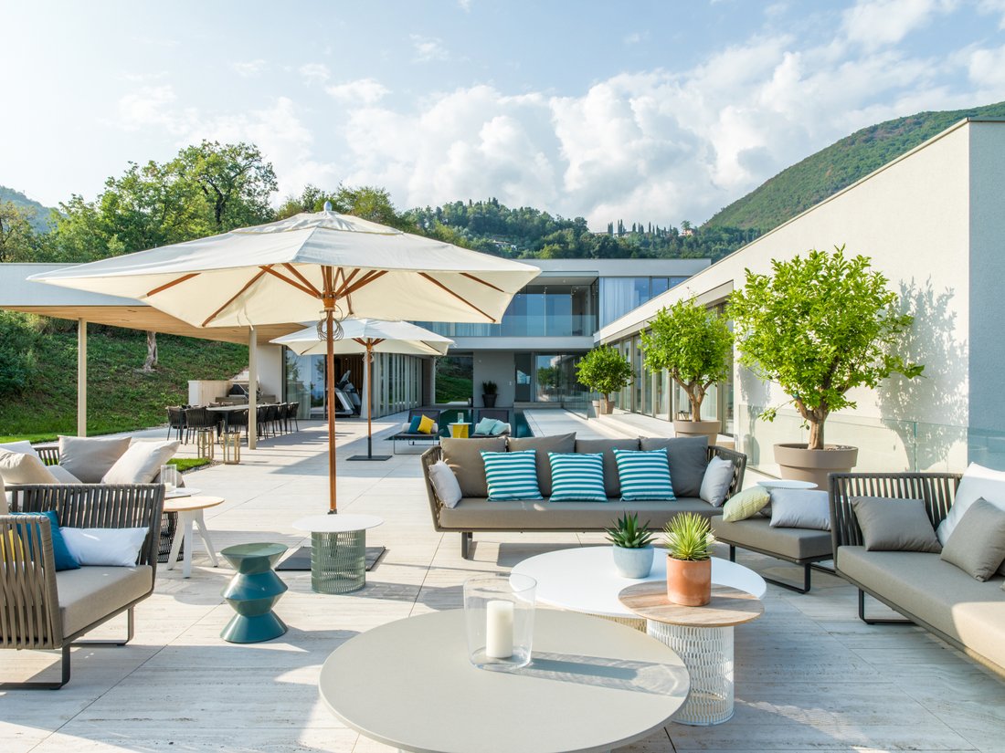 Italy, Lake Garda Luxury Villa Sale With 5 In Gardone Riviera, Lombardy