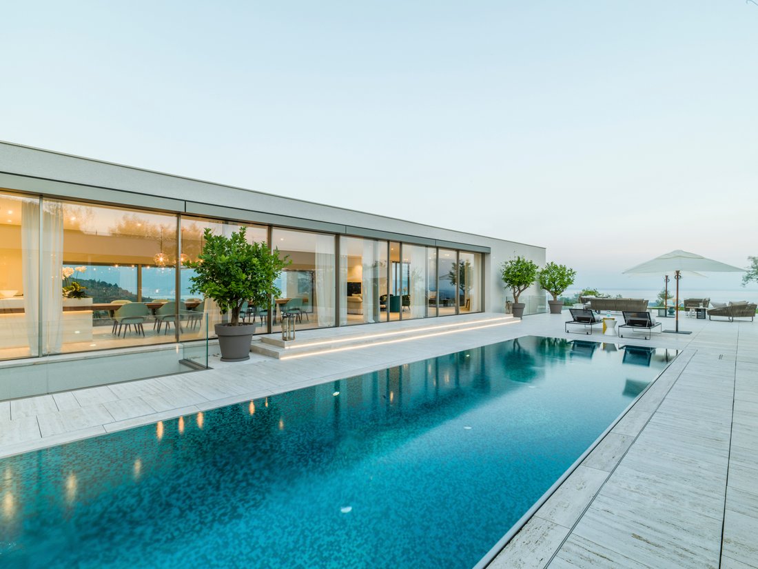 Italy, Lake Garda Luxury Villa Sale With 5 In Gardone Riviera, Lombardy