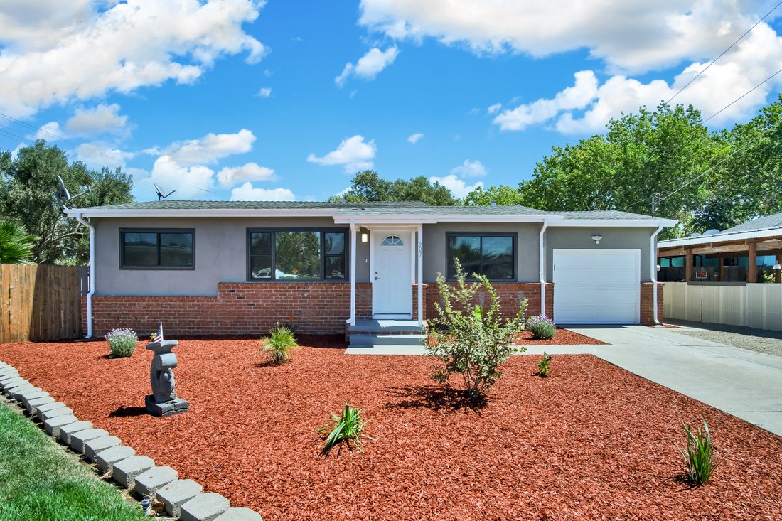 Remodeled Ranch Home En Pittsburg, California, Estados Unidos En Venta