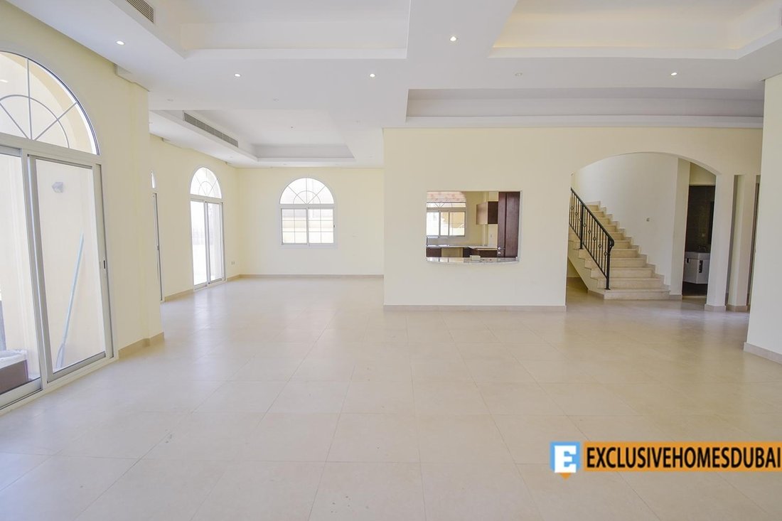 Custom 5 En Suite Beds Single Row In Dubai, Dubai, United Arab