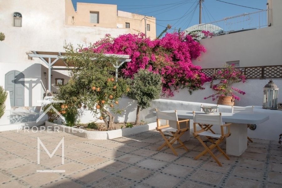 House in Thira, Aegean, Greece 4 - 12190624