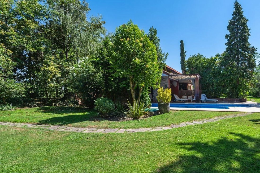 Villa in Madrid, Community of Madrid, Spain 2 - 12194816