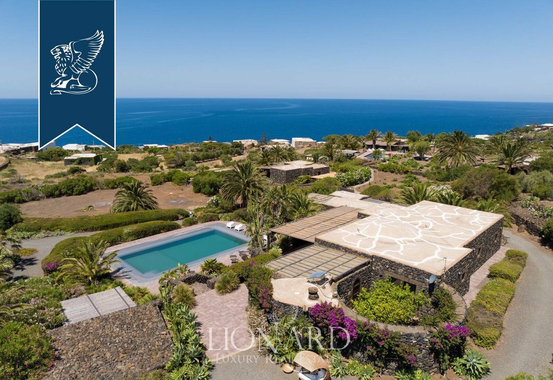 Wonderful Complex Of Dammusi In Pantelleria In Sicily Italy For