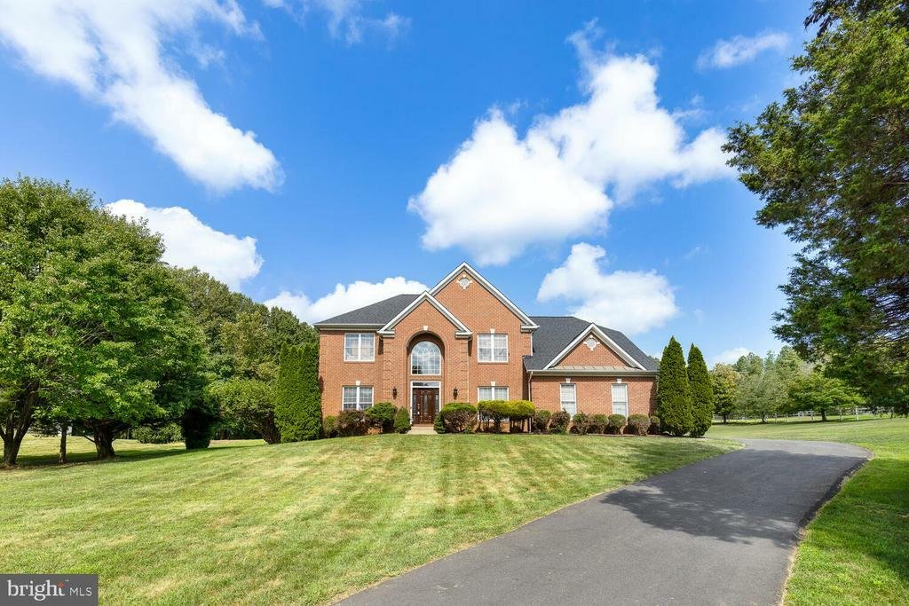 5 Bedrooms Single Family Detached In Stafford, Virginia, United States