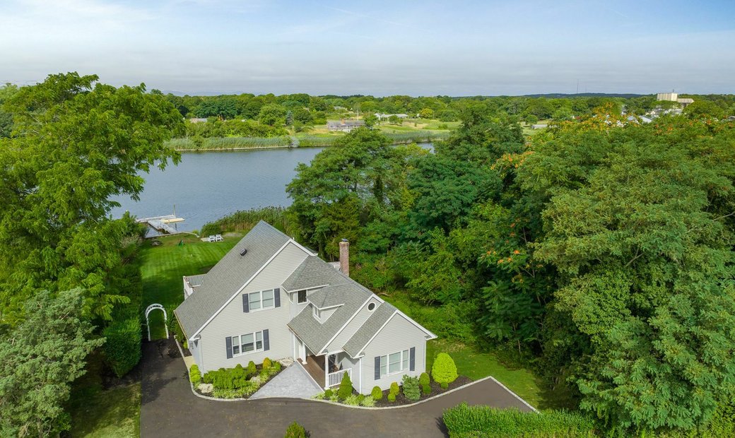 House Eastport In Eastport, New York, United States For Sale (12200962)