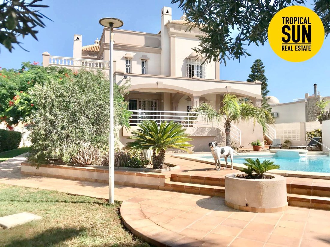 Roquetas De Mar Chalet In Roquetas De Mar, Andalusia, Spain For Sale