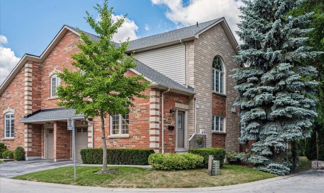 34 223 Rebecca Street,Oakville In Oakville, Ontario, Canada For Sale
