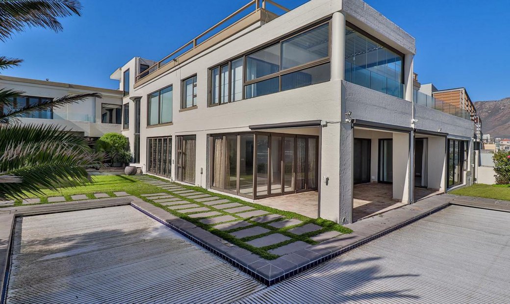 Fantastic Beachfront House In Harbour In Cape Town, Western Cape, South