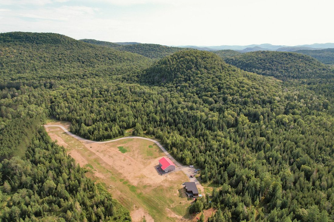 750 Ch. De La Sauvagine, Mont Blanc, In Saint Faustin Lac Carré, Quebec