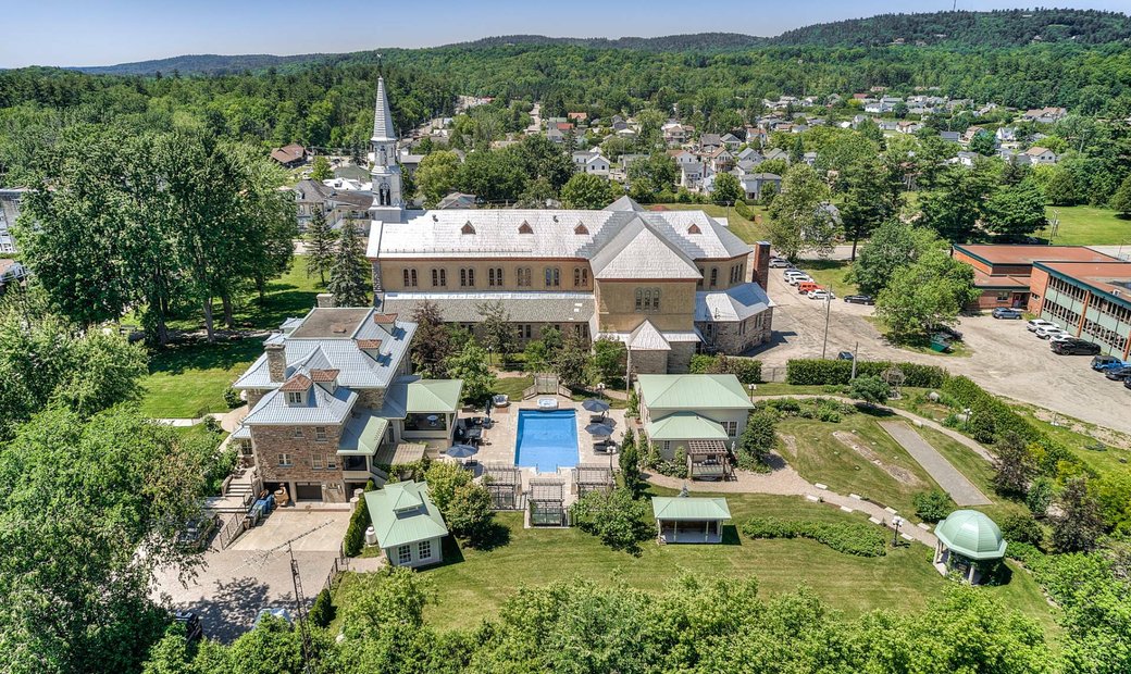 Montebello, Qc In Montebello, Quebec, Canada For Sale (12201977)