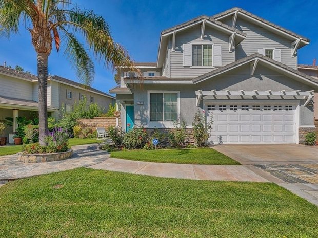 Lujo casas en venta en Santa Clarita, California | JamesEdition