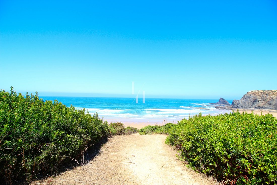 “Lavajinho”, Opportunity In The Costa In Odeceixe, Beja District