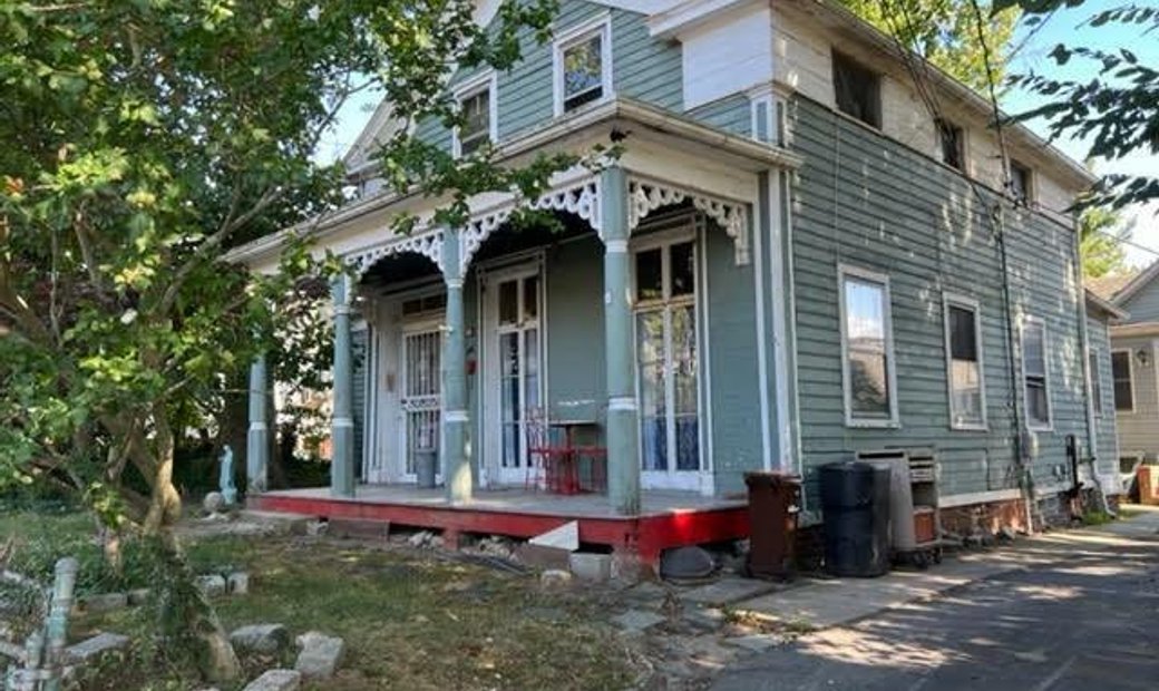 Multi Family 6 Chambres (2 4 Dans New York, état De New York, états