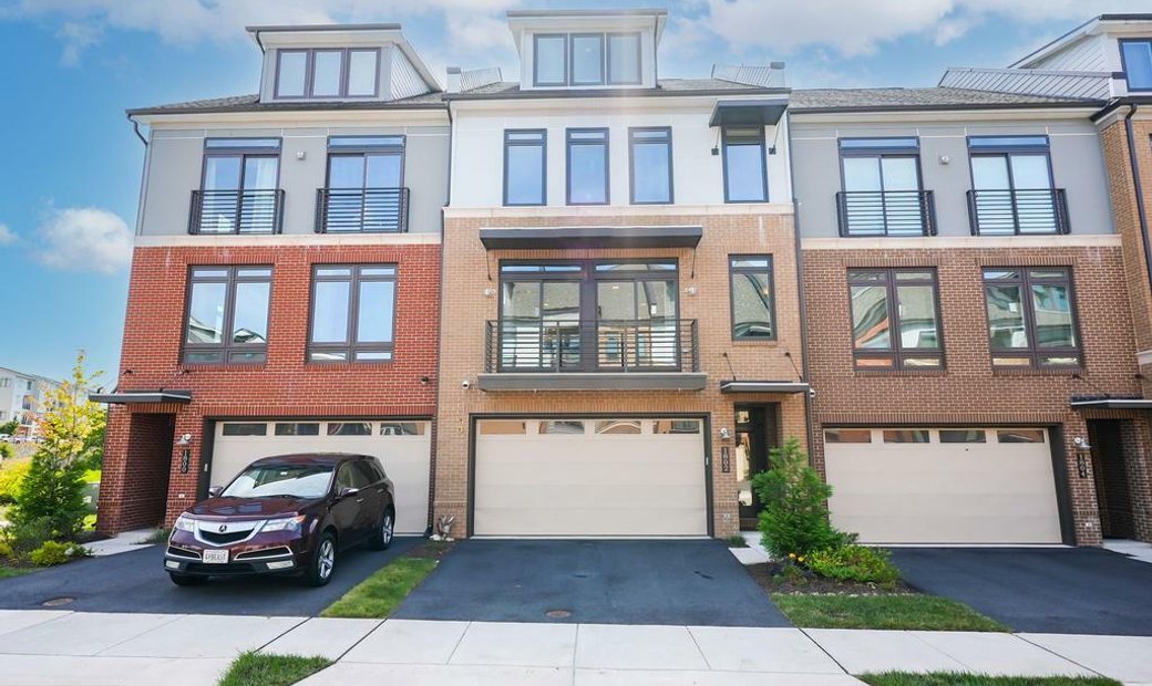 4 Bedrooms Townhouse Dans Leesburg, Virginie, états Unis à Vendre