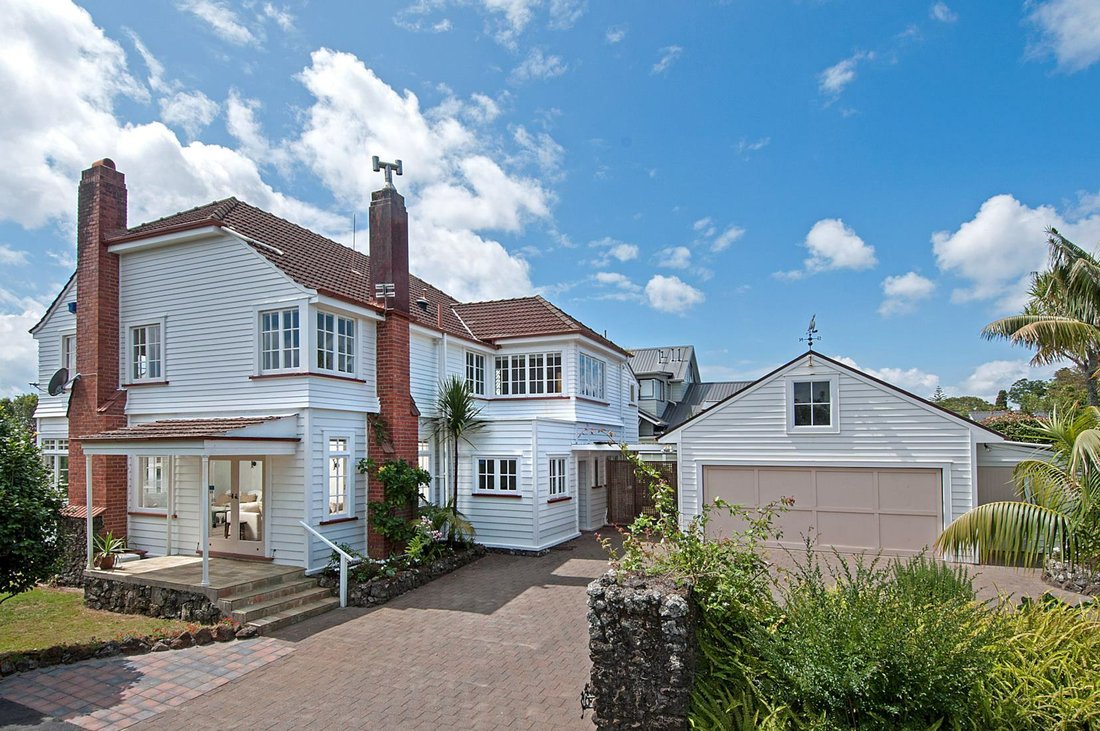 Character Home On Considerable Property In Auckland, Auckland, New