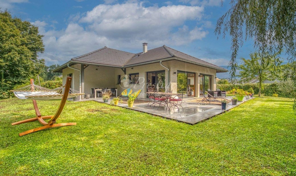 Méry House In Méry, Auvergne Rhône Alpes, France For Sale (12207698)