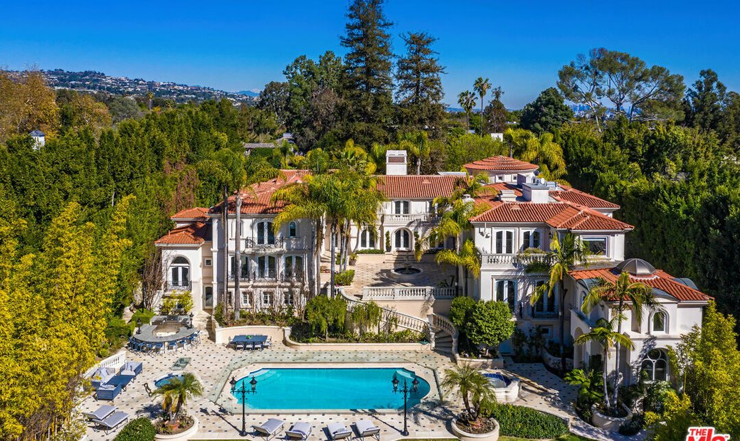8 Bedrooms Single Family Detached In Los Angeles, California, United