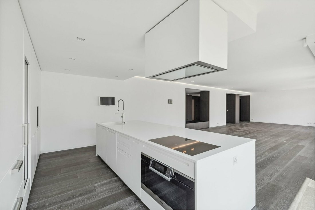 Luxury Apartment Near Lake Geneva 24/7 Concierge In Geneva, Genève