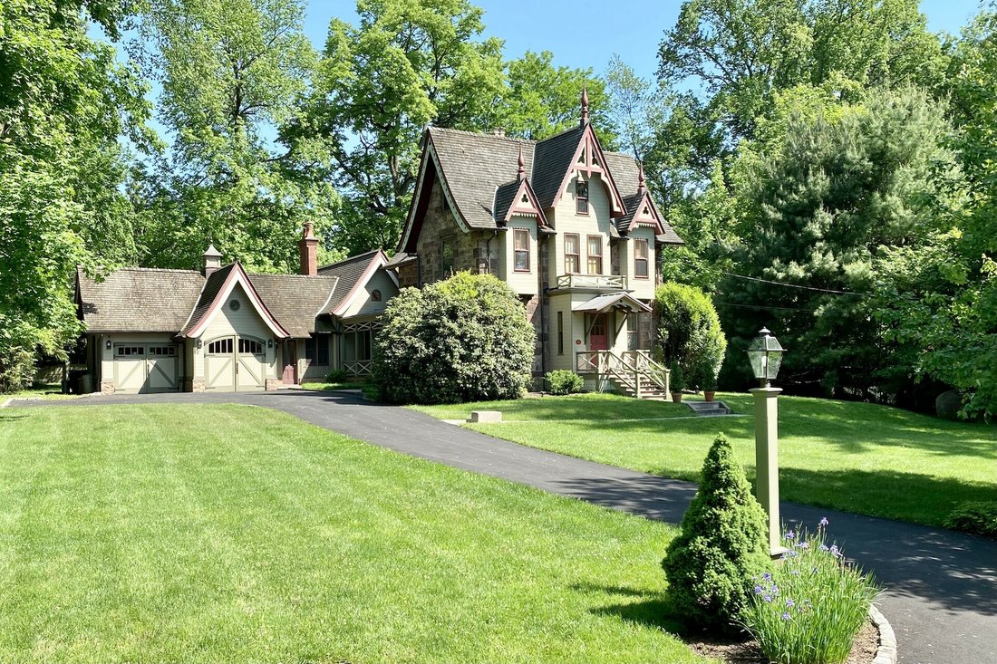 168 Serpentine Rd En Tenafly, Nueva Jersey, Estados Unidos En Venta