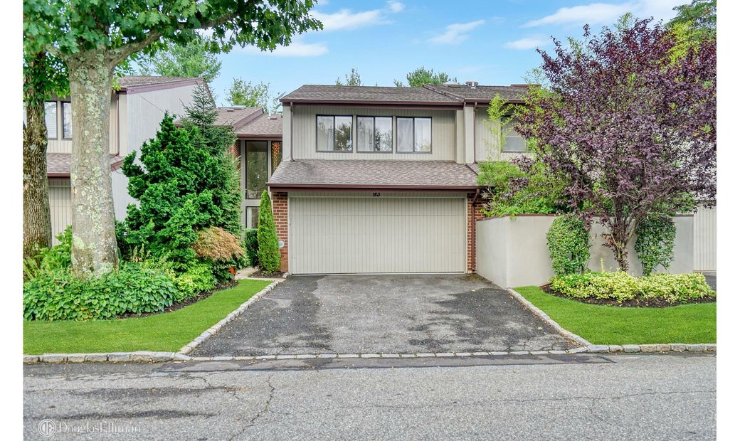 Condo Jericho In Jericho, New York, United States For Sale (12202618)