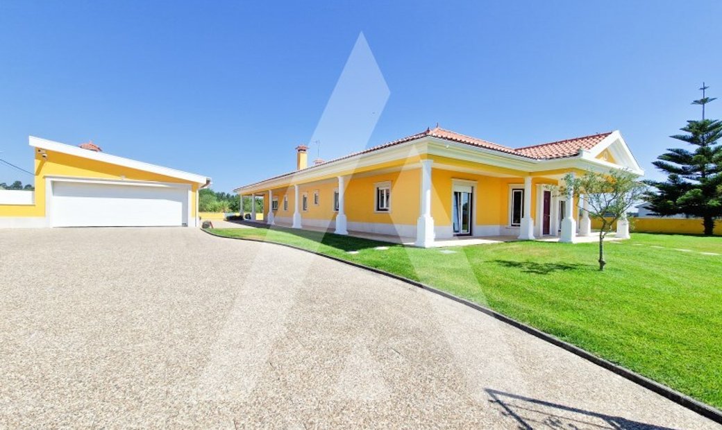 House 4 Bedrooms +2 Sale In Oliveira Do Bairro, Aveiro District