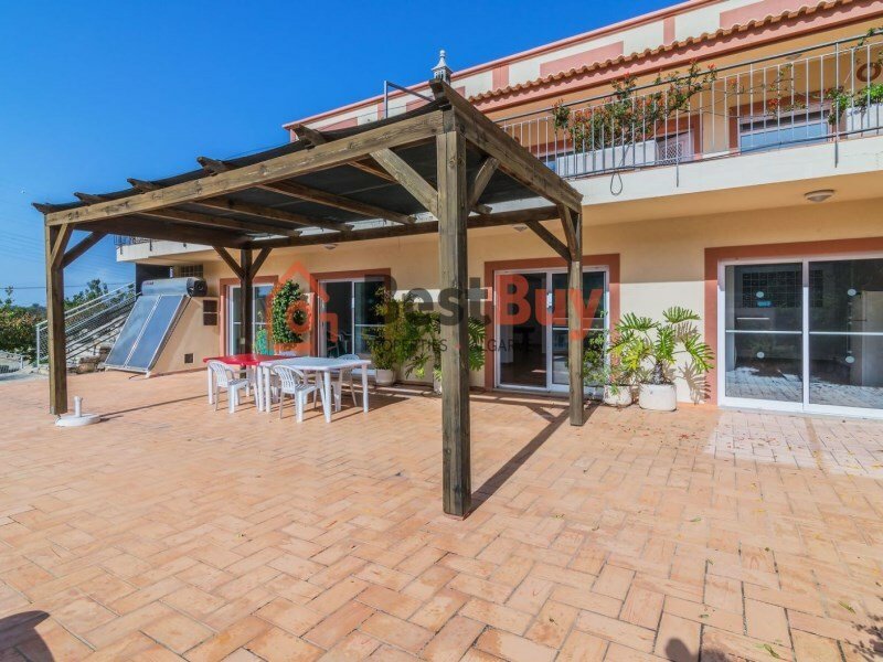 Charmosa Algarvian Villa With 6 Bedrooms, Swimming In Faro, Algarve