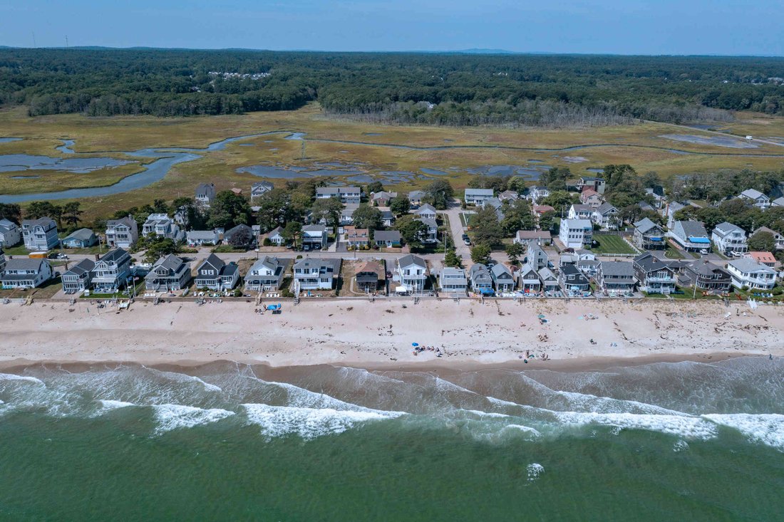 Classic Beach Cottage Near Moody Beach In Wells In Wells, Maine, United