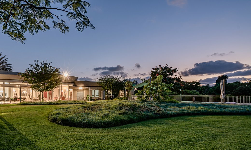 Architecturally Designed Villa On In Sde Warburg, Center District