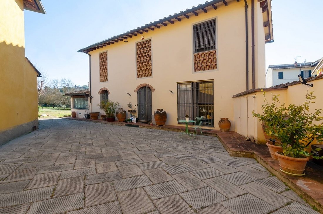 Bright Barn With Garden For Sale In Cascine Del Riccio, Tuscany, Italy