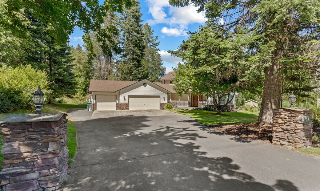 Charming Home On Avondale Golf Course In Hayden, Idaho, United States