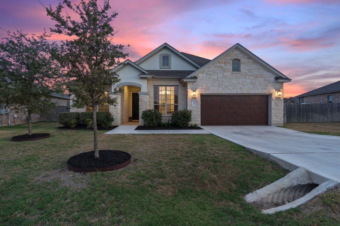 Better Than New Construction With In Dripping Springs, Texas, United