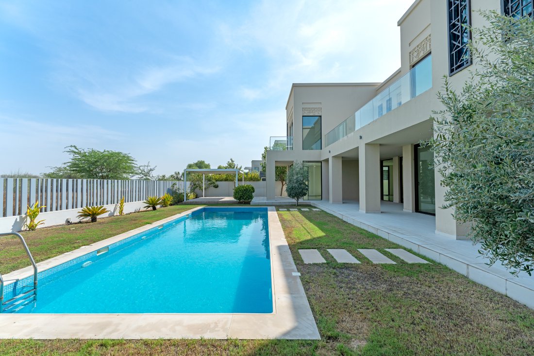 Luxury Villa With Pool In Dubai Hills In Dubai, Dubai, United Arab