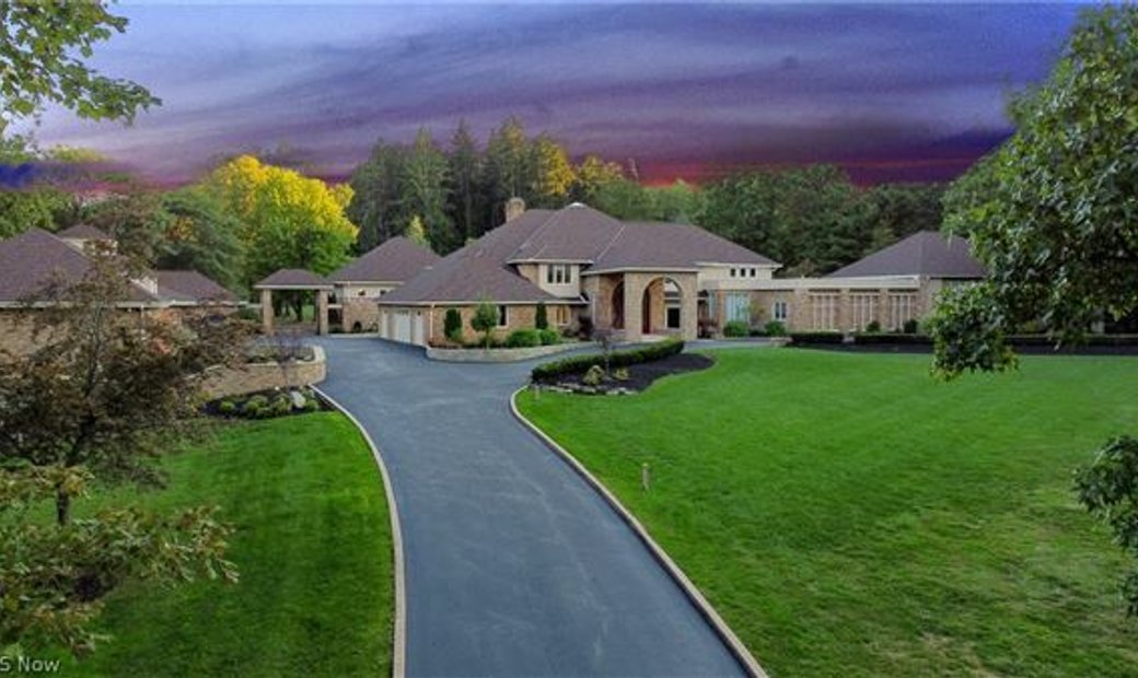 Iconic Cleveland Home In Novelty, Ohio, United States For Sale (11651128)