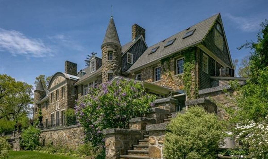 Historic Mansion On In Bernardsville, New Jersey, United