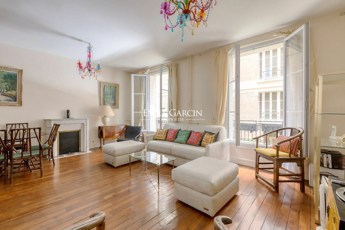 Apartment in Paris, Île-de-France, France 1 - 12215141