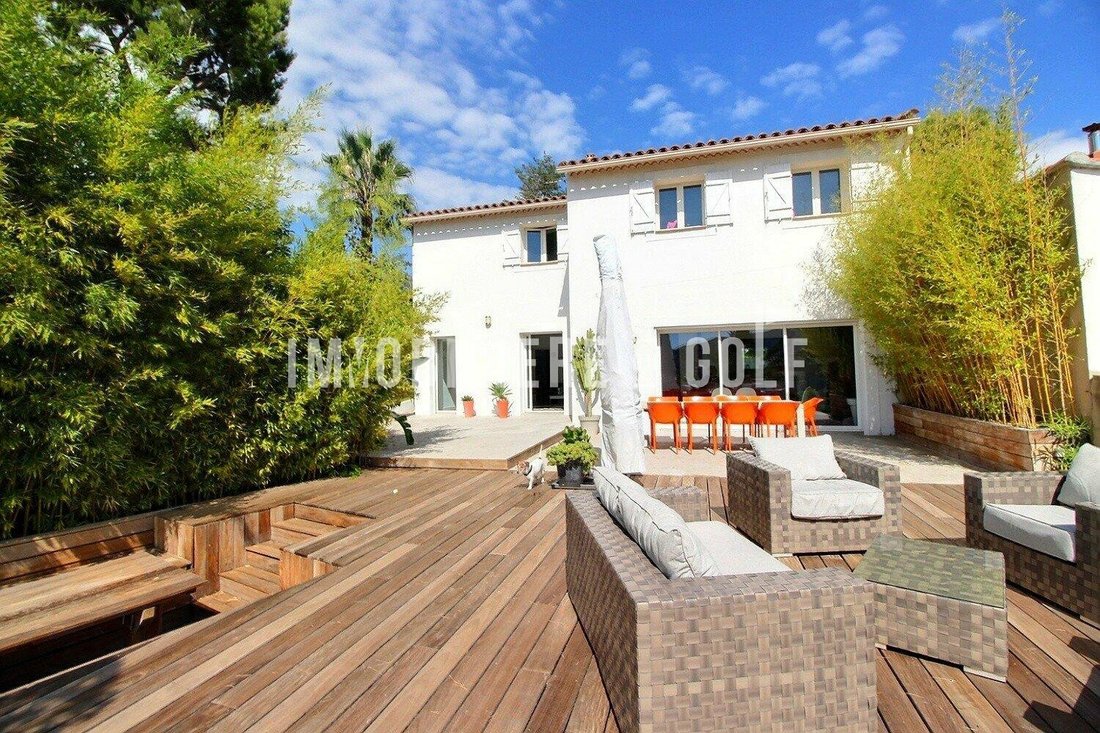Marseille 11ème House In Marseille, Provence Alpes Côte D'azur, France For Sale (12220280)