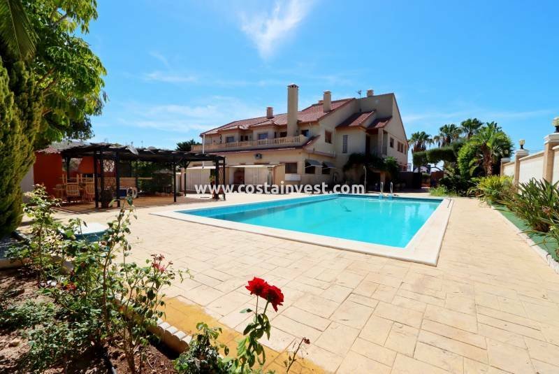 Villa in Orihuela, Valencian Community, Spain 1 - 12219838