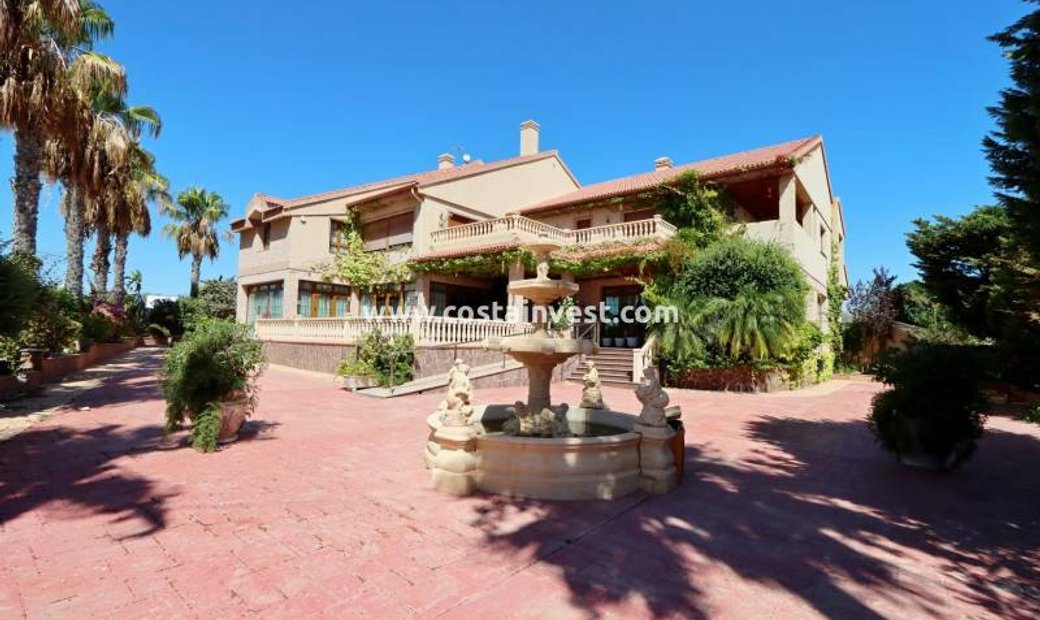 Orihuela Costa Villa In Dehesa De Campoamor, Valencian Community, Spain