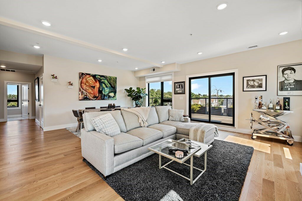 Condo in Somerville, Massachusetts, United States 5 - 12221269