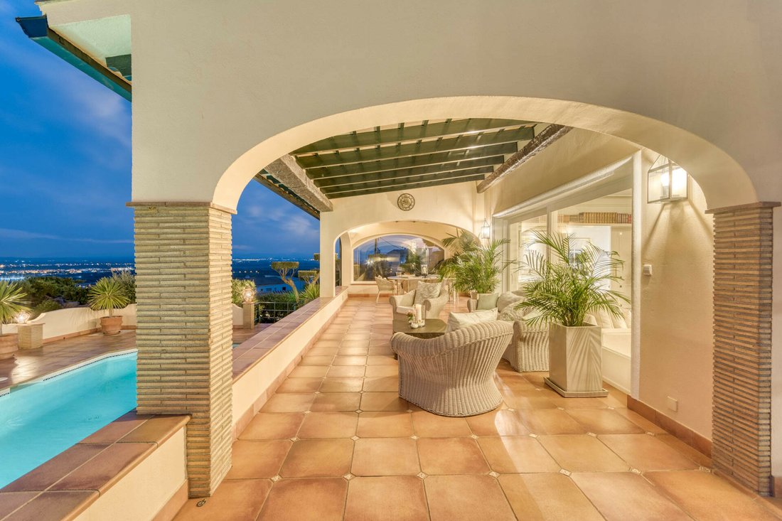 Villa With Impressive Sea Views, 5 Minutes To The Beach Of In Catalonia